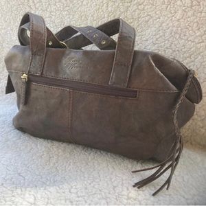 Leather shoulder bag